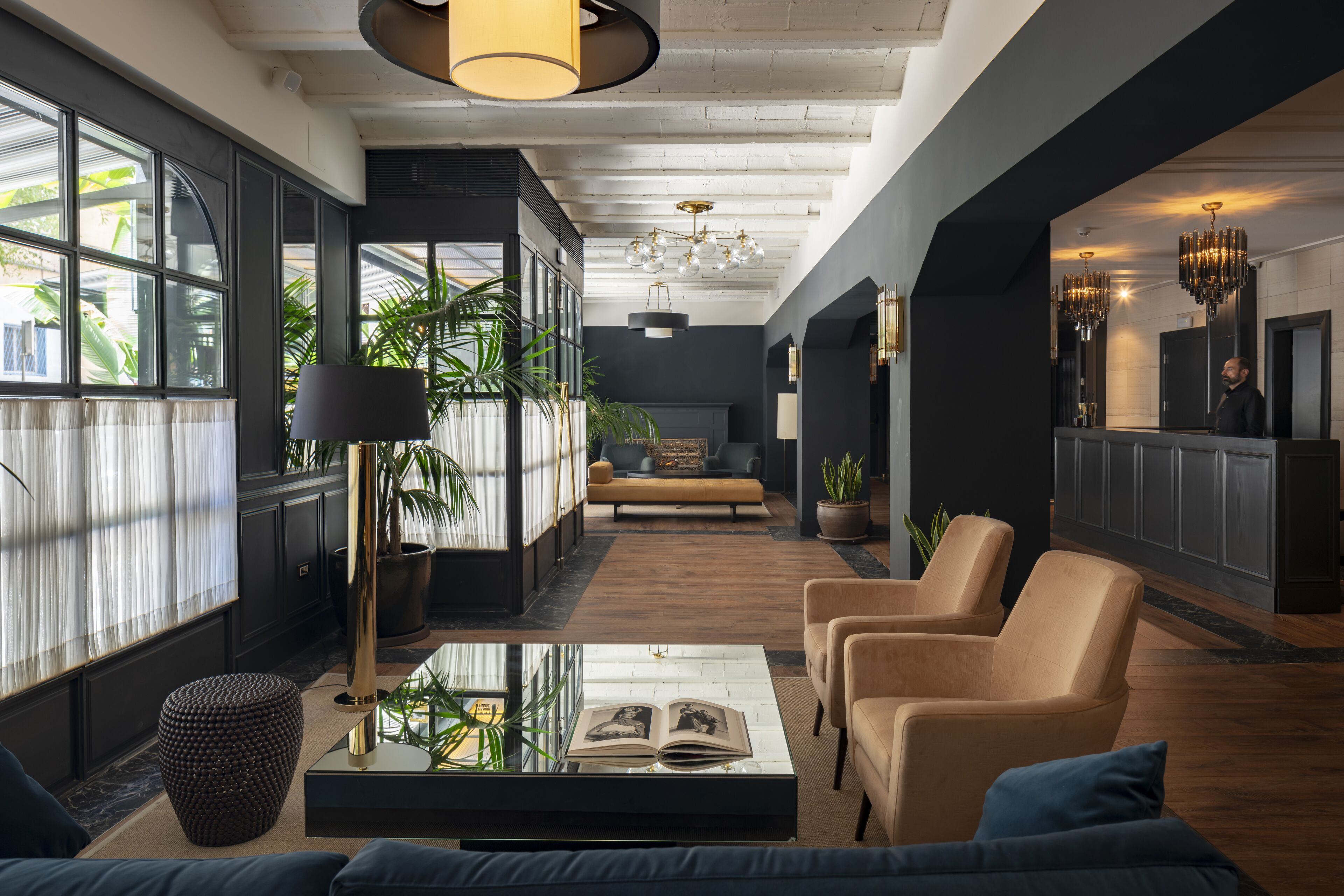 La França Travellers Lobby